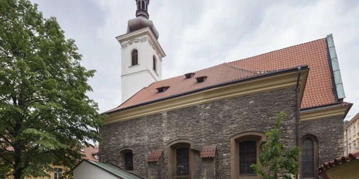 exteriér Kostela sv. Michala v Jirchářích