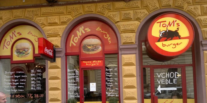2× nabité burger menu s dezertem a nápojem