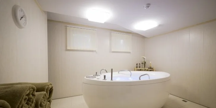 Luxusní wellness pobyt pro dva v zámeckém hotelu