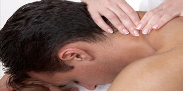 Relaxační masáž zad a šíje pro zlepšení fyzického i psychického stavu