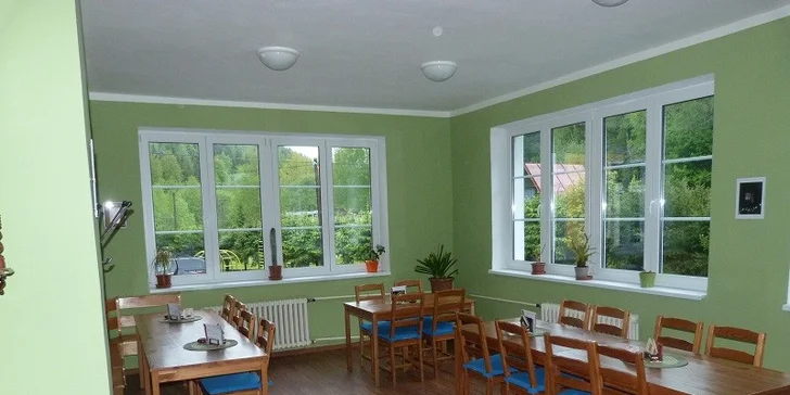 Ubytování pro dvě osoby na tři dny v rodinném penzionu Pod Lanovkou