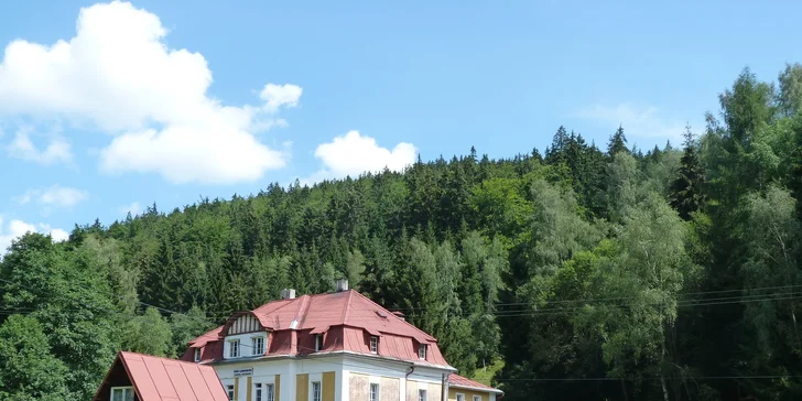 Ubytování pro dvě osoby na tři dny v rodinném penzionu Pod Lanovkou