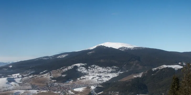 Lyžovačka pro partu nebo rodiny v Nízkých Tatrách s wellnessem