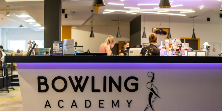 Bowling Academy je ideálnym miestom pre rodiny, ktoré hľadajú aktívnu zábavu pod jednou strechou.
