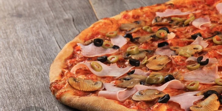 Pizza o průměru 45 cm s možností rozvozu