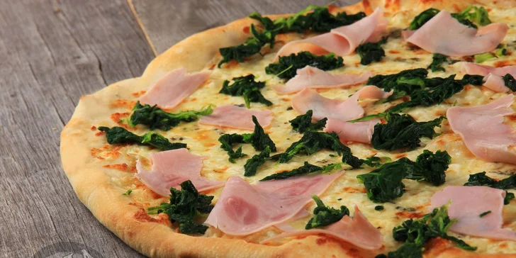 Pizza o průměru 45 cm s možností rozvozu