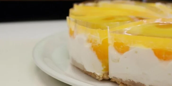 2x lahodné nápoje a domácí zákusek ve streetcafé
