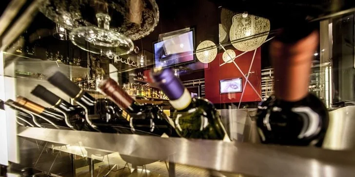 Velkolepé sushi menu pro dva na břehu Labe
