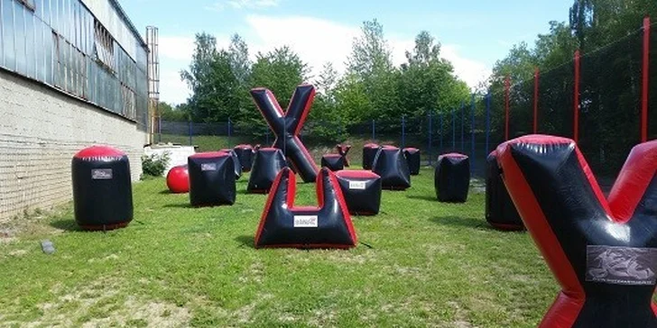 10 minut na motokáře nebo 3 hodiny paintballu
