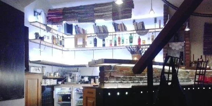 Dva balkánské hovězí burgery v restauraci Boka
