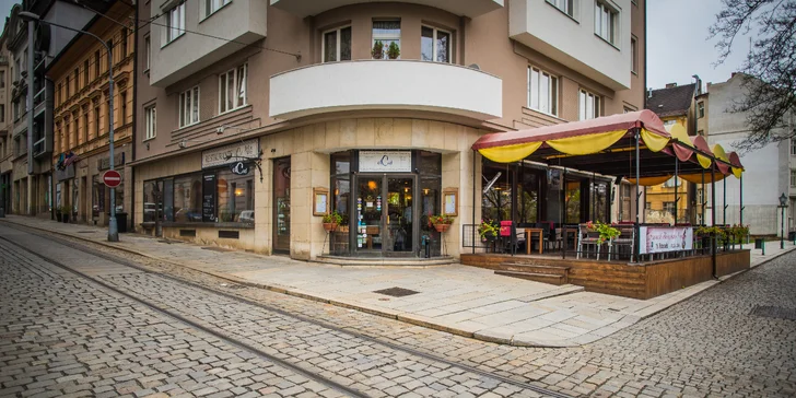 Restauraci najdete na adrese Křižíkovy sady 1. 