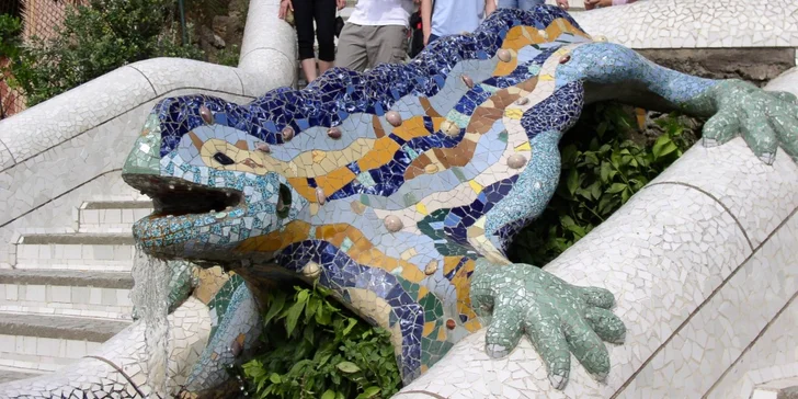 V Parku Güell se umění dotýká přírody a příroda zase umění. 
