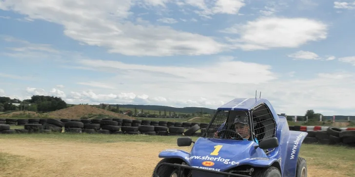 Dětské závodní Buggy pro děti od 5 do 15 let na terénní trati.