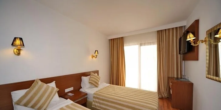 8denní letecký zájezd do Turecka. Luxusní 5* hotely. Na výběr termíny v říjnu.