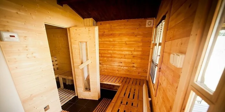 Aktivní dovolená pro dva se snídaní a relaxem nedaleko ZOO a safari Dvůr Králové