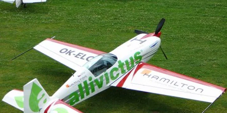 5999 Kč za akrobatický let s mistrem světa Markem Hykou! 15 minut adrenalinových výkrutů a přemetů na akrobatickém speciálu se slevou 49 %.