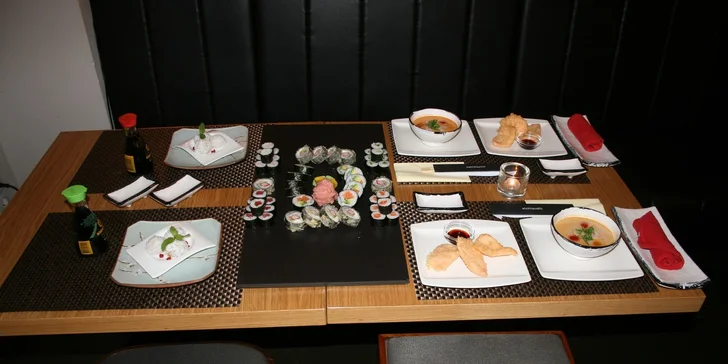 Bohaté sushi menu pro 2 osoby v Aichi Sushi