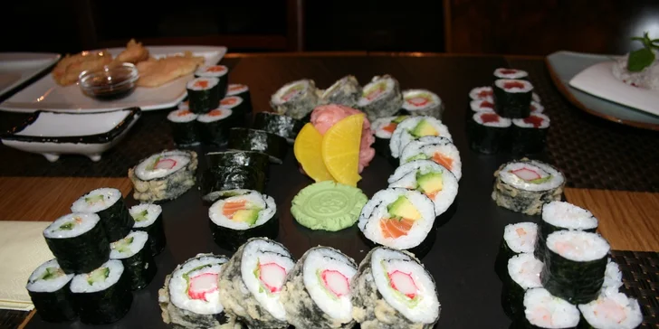 Bohaté sushi menu pro 2 osoby v Aichi Sushi