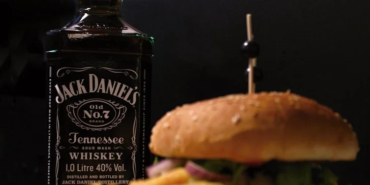 Obří Mega Beef Burger v Jack´s Burger Baru