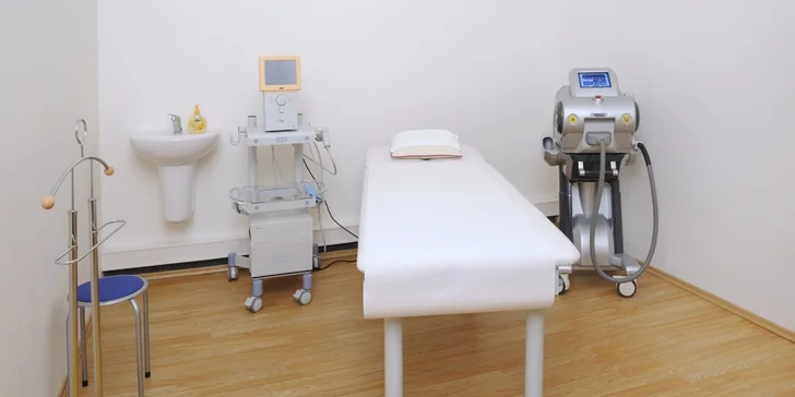 Odstranění nežádoucích znamének, pih a bradavic frakčním laserem