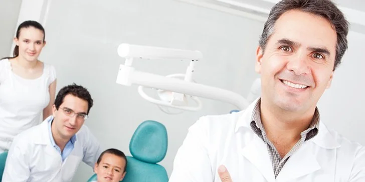 Kompletní zubní implantát na klinice SG Dent
