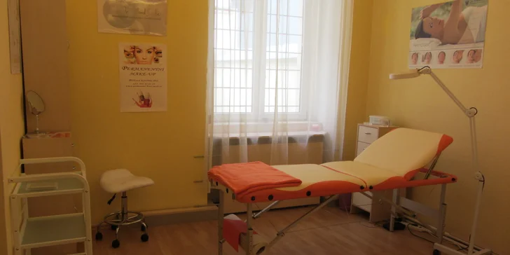 Permanentní make-up - horní, dolní linky, kontura rtů s výplní nebo obočí