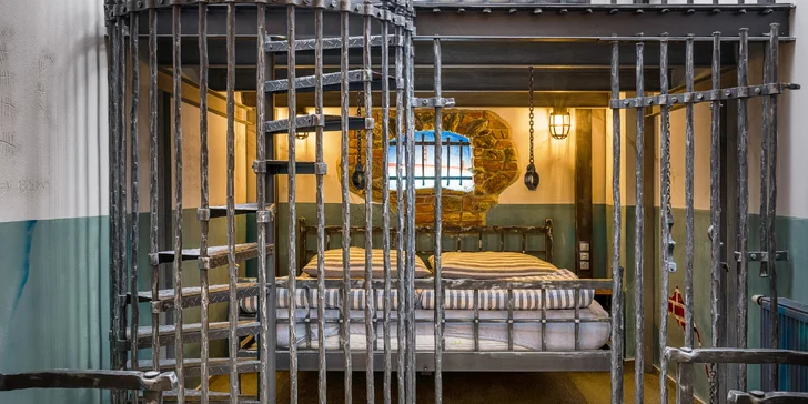 A co říkáte na pokoj Alcatraz? 