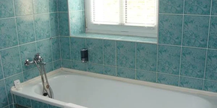 Čtyřhvězdičkový relax v Hřensku s konzumací vína
