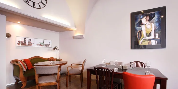 Losos a polévka pro 1 či 2 osoby v elegantní restauraci u Karlova mostu