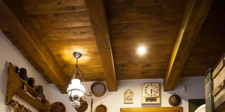 Podzimní dovolená až pro třináct osob ve stylové chalupě v Jizerských horách
