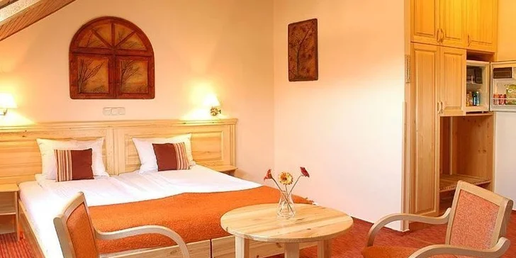 Magický advent v Budapešti: 3 noci ve vybraném hotelu, trhy i návštěva lázní