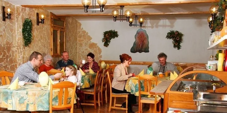 Magický advent v Budapešti: 3 noci ve vybraném hotelu, trhy i návštěva lázní