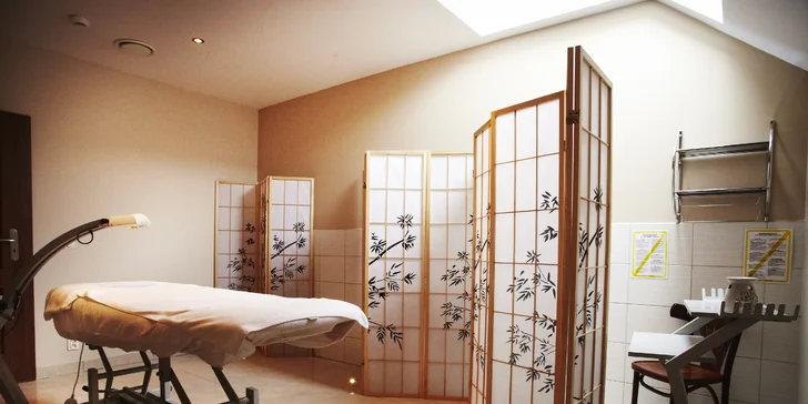 Kromě sauny a vířivky nabízí hotel také různé relaxační a zkrášlující procedury a masáže.