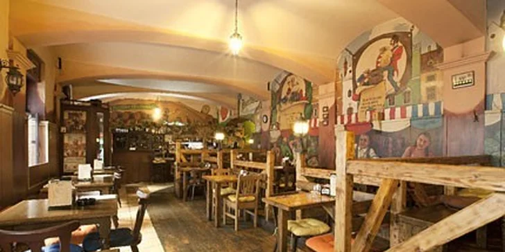 2kg pečená kachna pro čtyři jedlíky ve staročeské restauraci v centru Prahy