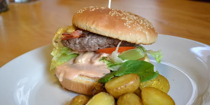 2× Royal burger nebo roládičky z krůtích prsíček