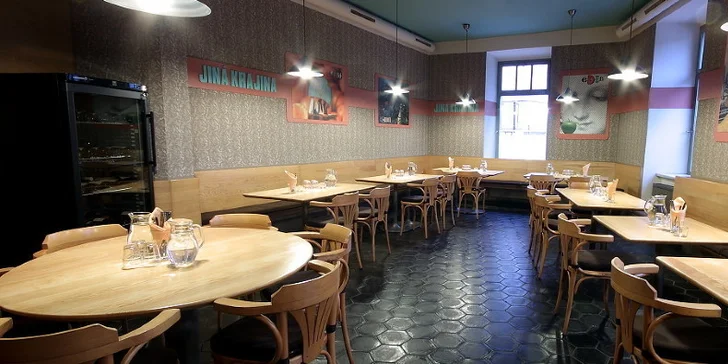 2× Royal burger nebo roládičky z krůtích prsíček