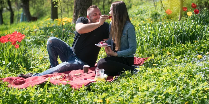 Koš plný dobrot i veškeré vybavení si vyzvednete ve Zdravém bistru. 