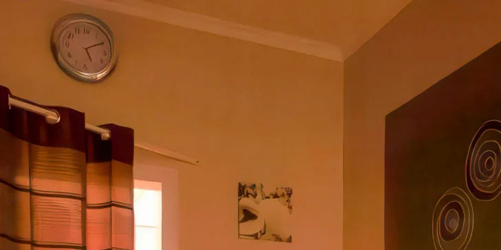 Na výběr je masážní terapie proti migréně, rituál Crown Therapy, baňkování a masáž zad.
