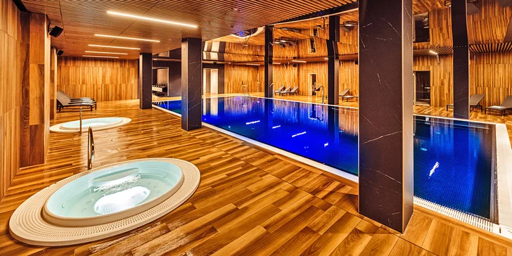 Počas pobytu máte voľný vstup do hotelového wellness (asi 100 m od apartmánov).
