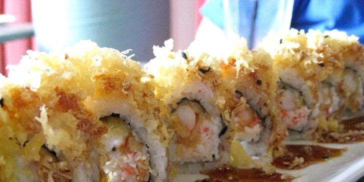 Čtyři bohatá sushi menu v restauraci Sushi Califonia