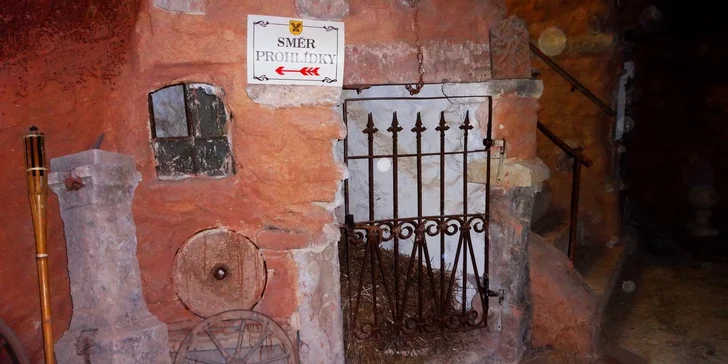 Noc ve středověkém vězení