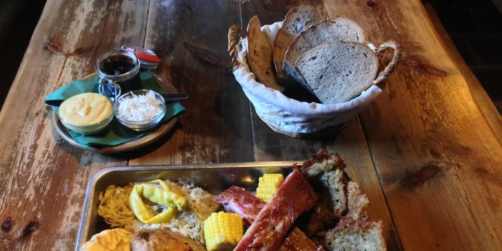 Pekáček plný dobrot ve staročeské krčmě