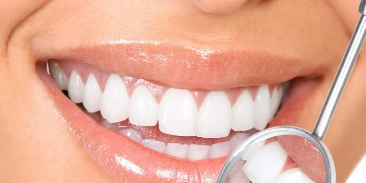 Odborná dentální hygiena a prohlídka chrupu lékařem pro Váš zářivý úsměv
