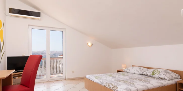 Každý deň sa pokocháte krásnym výhľadom z balkóna izby.