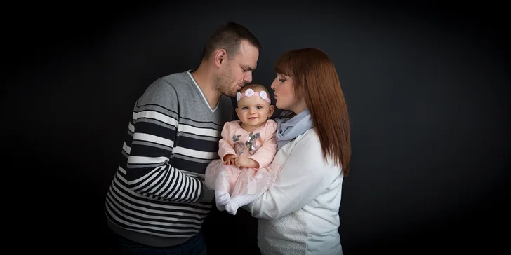 Vybrat si můžete portrétní, fashion, těhotenské nebo rodinné focení.