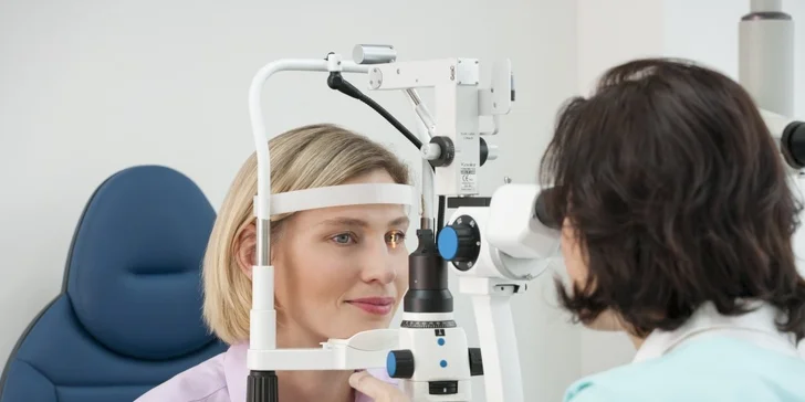 Předoperační vyšetření očí na klinice OFTUM Prague