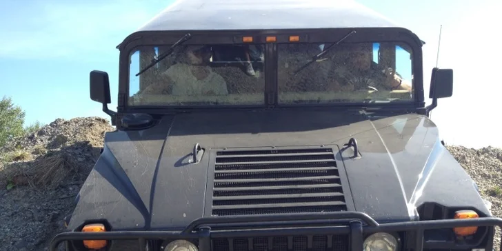 Dravá jízda na off-road polygonu s Hummerem H1