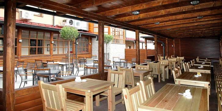 Po exkurzi určitě neváhejte navštívit zdejší restauraci – vaří tu (jak jinak) než poctivá česká jídla, která jsou k pivu jako dělaná. 