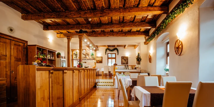 V každé variantě je zahrnuta polopenze, která se podává v hotelové restauraci.