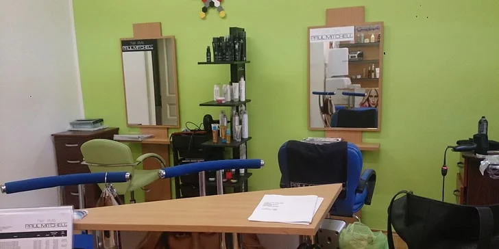 Střih se závěrečným stylingem pro všechny délky vlasů